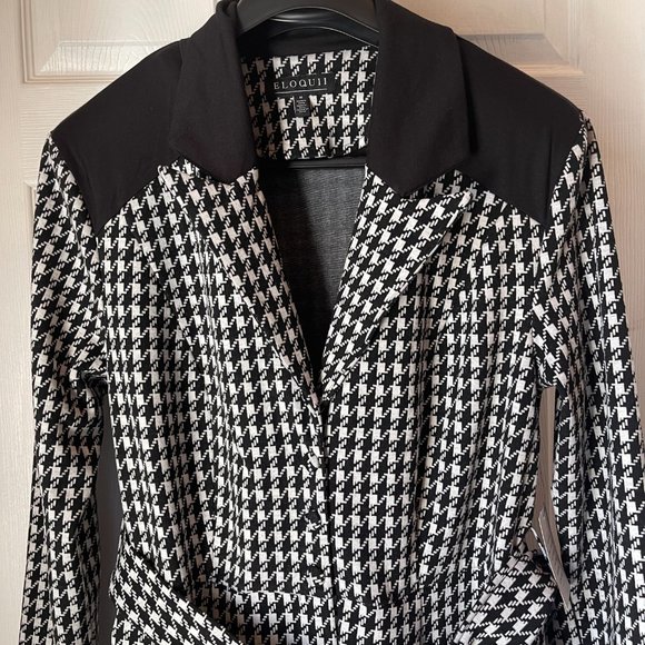 Houndstooth Jumpsuit with Contrast Detail - Picture 5 of 5
